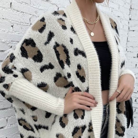 New Boho Chic Oversized Fuzzy Leopard Cardigan Sweater Ivory Tan Black - Picture 6 of 11